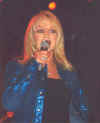 Bonnie ved Kristiansand koncerten, den 10. April 2002